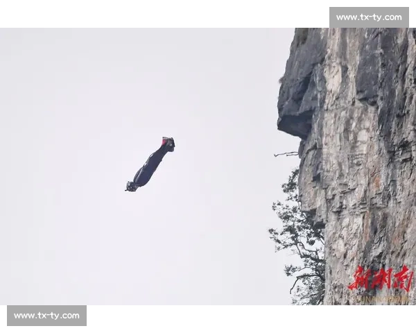 极限挑战天空之巅翼装飞行争霸赛风云纪实全球高手云集激战苍穹盛 - 副本 (3)
