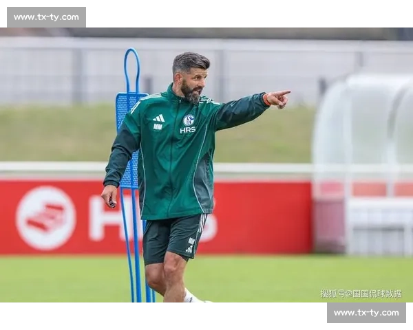 足球比赛中高效防守战术体系解析与实战运用策略及临场应变要点深度 - 副本 (3)