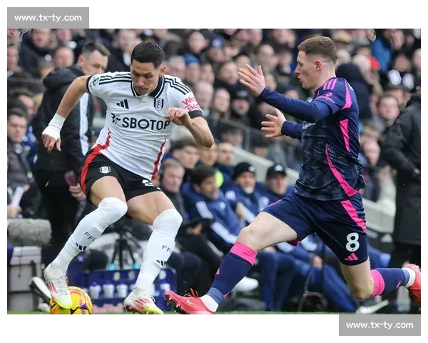 欧冠半决赛激战正酣 曼联与皇马谁能突围晋级 - 副本 (2)