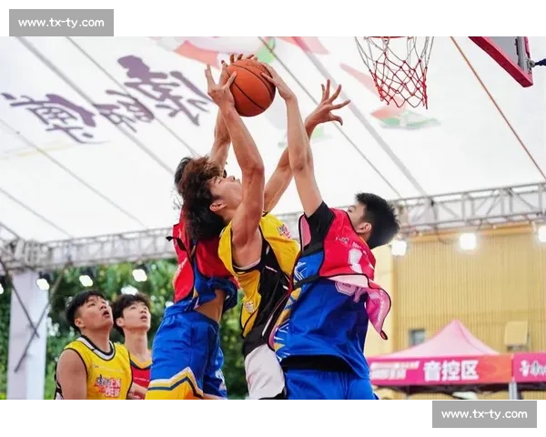 激烈对决瞬间回放精彩镜头全记录篮球赛精彩瞬间解析 - 副本 (2)