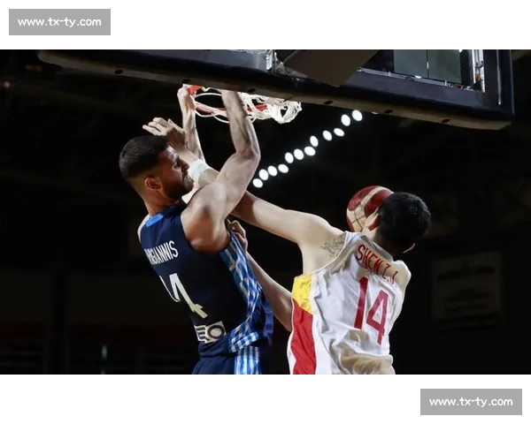 足球篮球赛事对比分析：规则玩法氛围与观赏体验差异